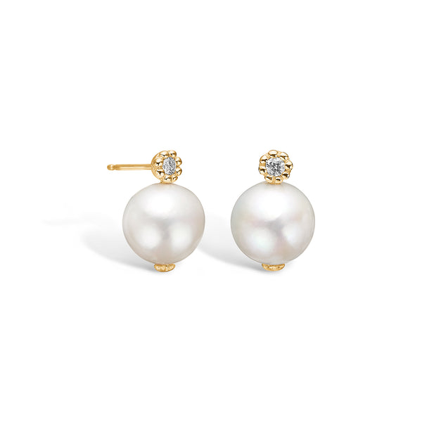 14 kt gold earrings with freshwater pearl and diamond
