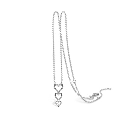 Halskæde rhod. sterlingsølv med 3 hjerter.