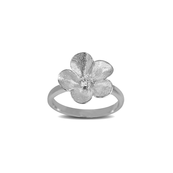 Sterling sølv ring med  blomst og kubisk zirkonia.