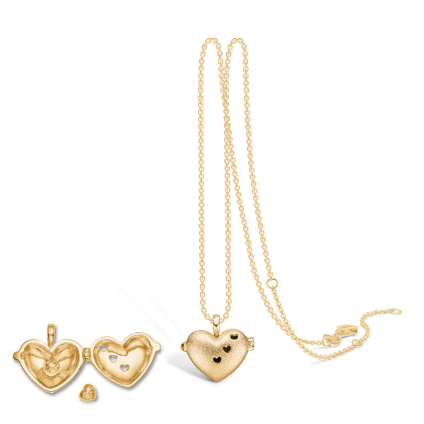 Gold-plated silver necklace with heart medallion and heart pattern