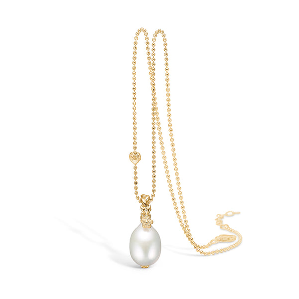 Gold-plated silver necklace with freshwater pearl and petit flower