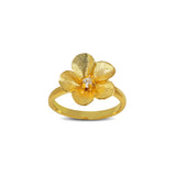 Forgyldt sterling sølv ring med  blomst og kubisk zirkonia.