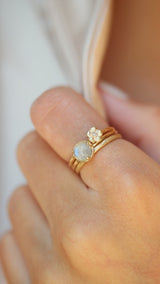 14 kt solid 'Conjure' gold ring with diamond