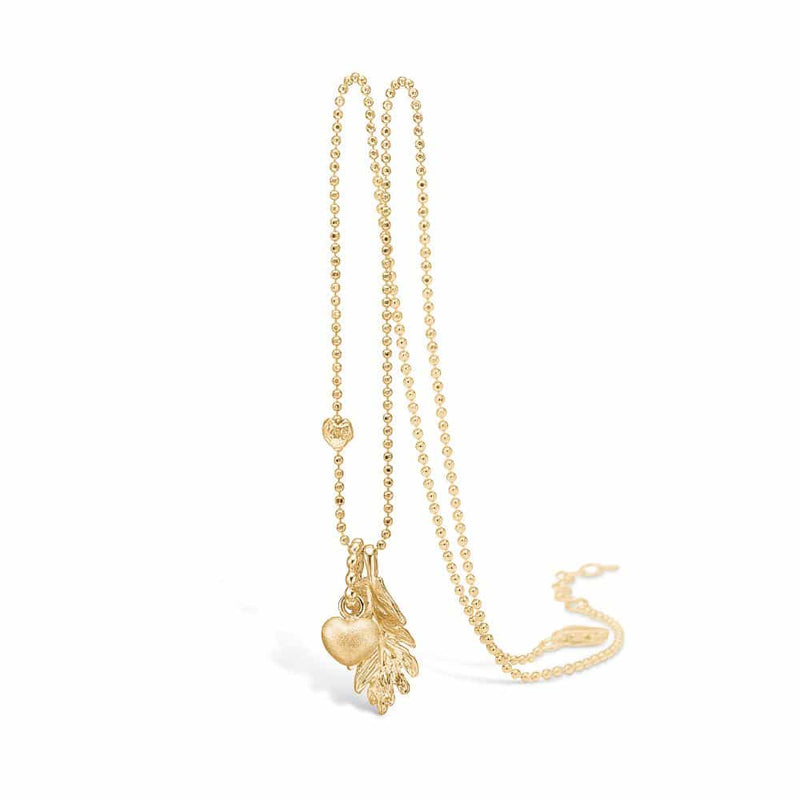 9 kt gold necklace with oak leaf and small heart