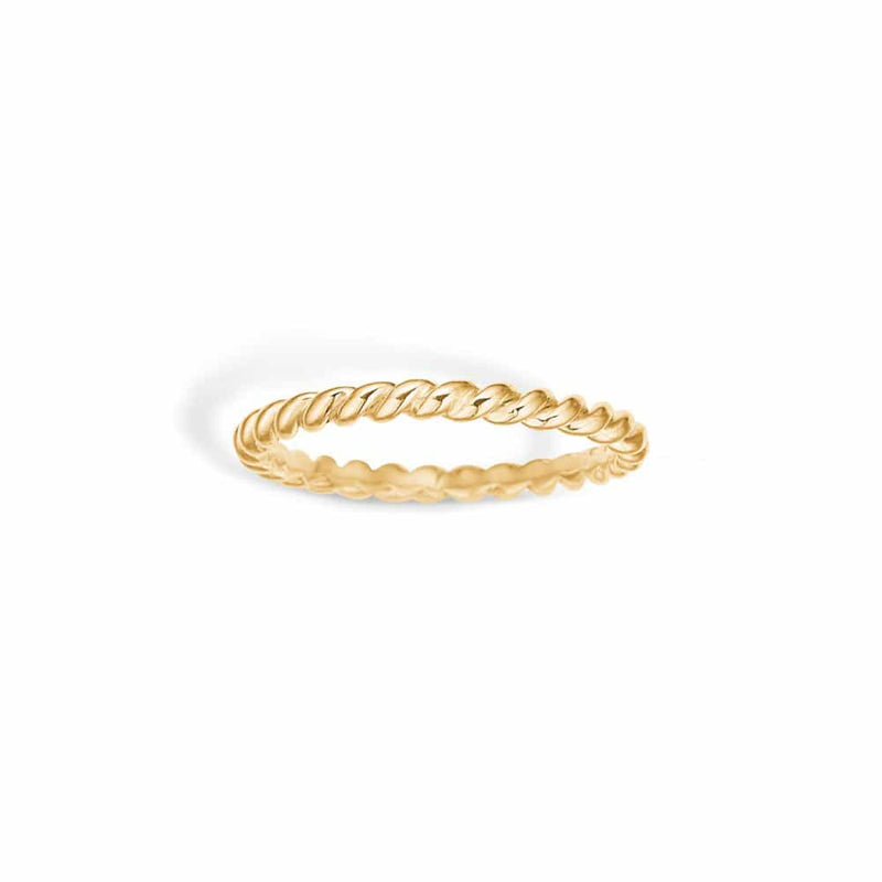 9 kt gold ring with twisted gold wire