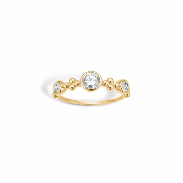 9 kt gold ring with large cubic zirconia