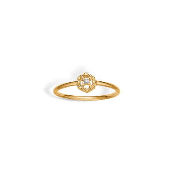 9 kt gold ring with open flower pattern