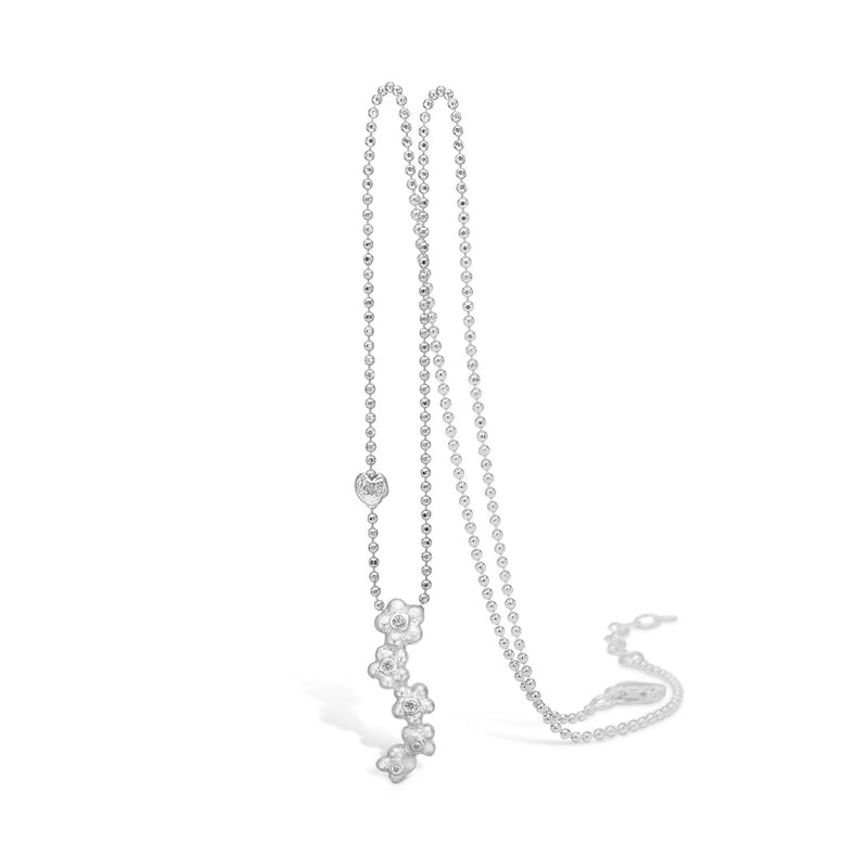 Smuk sterling sølv halskæde med blomsterranke og kubiske zirkonia