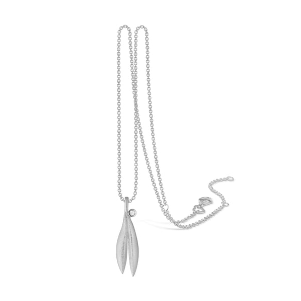 A pair in love sterling silver necklace