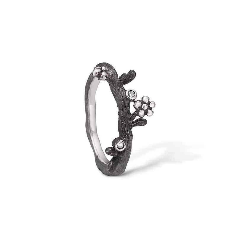 Oxyderet sterling sølv ring med grene blomster og kubiske zirkonia