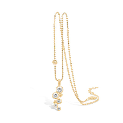 Forgyldt sterlingsølv halskæde med klare sten