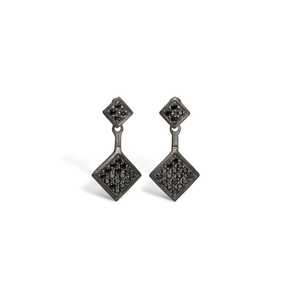 Sort rhodineret sølvøreringe med unikt design og sorte kubiske zirkoner