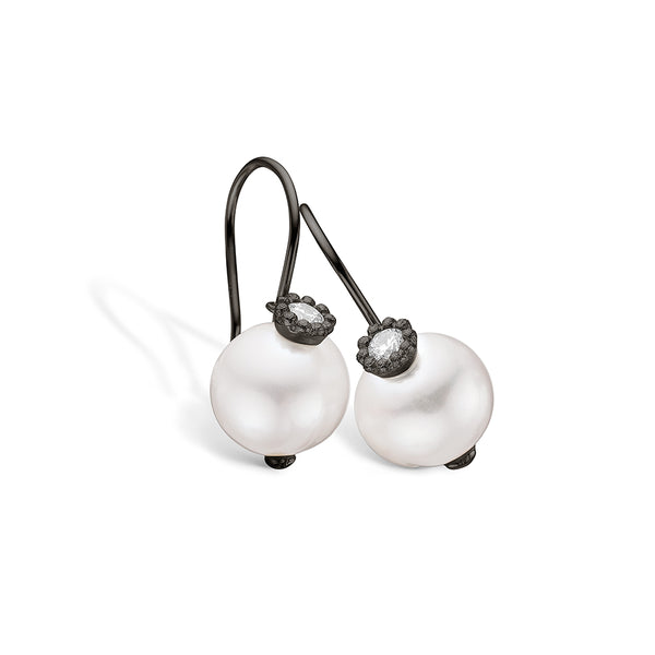 Black rhodium-plated silver earrings with freshwater pearl and cubic zirconia