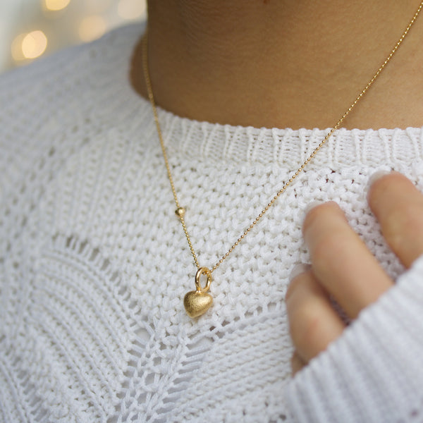 Gold-plated sterling silver necklace with matte heart