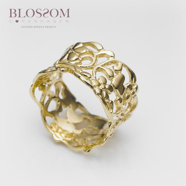 14 kt gold ring RING WITH FLOWERS AND DIAMOND